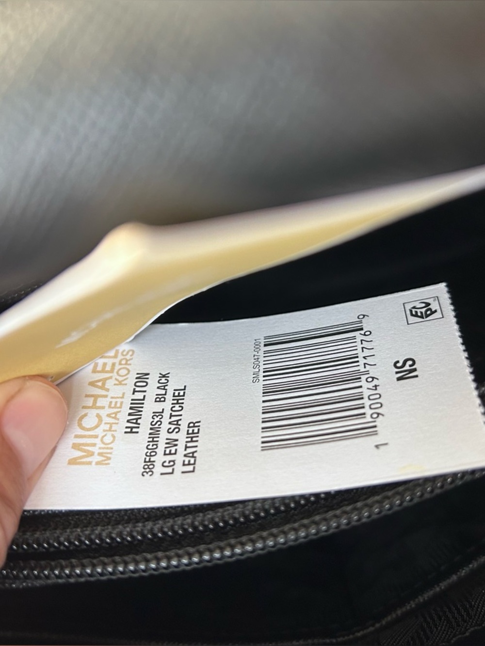 Michael Kors Hamilton Traveler Black Leather Top Zip MD Messenger tags attached - Picture 5 of 14